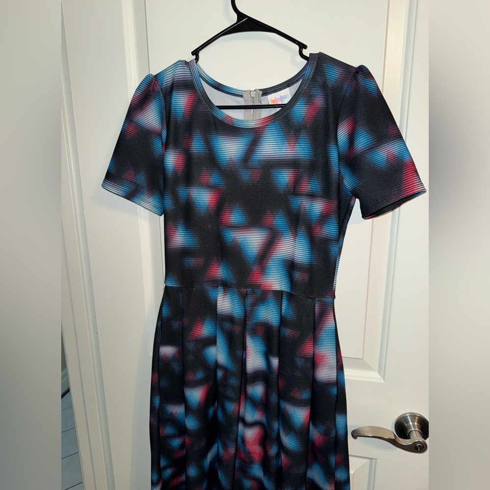 LulaRoe Amelia Dress Size Medium (pockets)